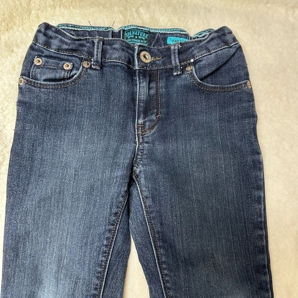 Signature Levi’s Strauss Jean - Picture 3 of 7